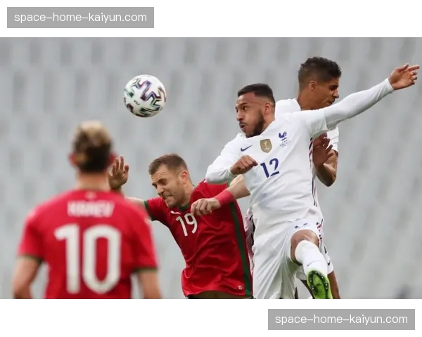 半场战报：巴黎圣日耳曼暂2-0领先南特，姆巴佩、梅西各入一球