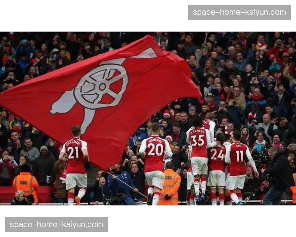 关键时刻：阿森纳队长在逆境中激励全队的画面